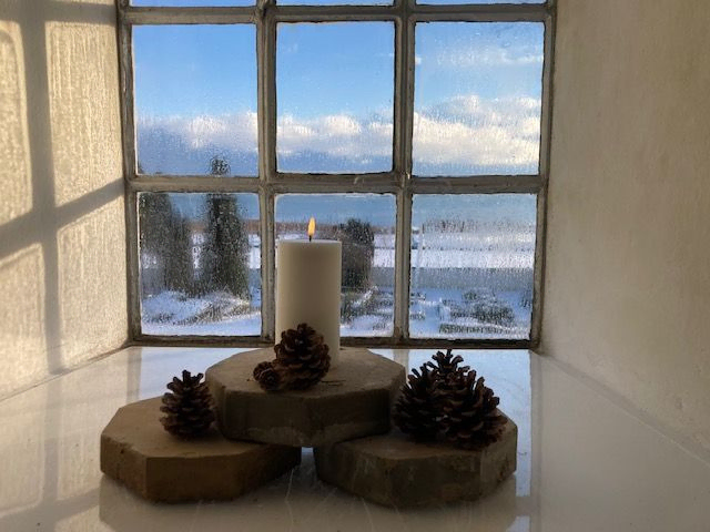 Julepynt i vindue